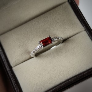 Red Garnet gemstone ring/ Red Garnet ring jewelry/ 925 sterling silver/ January birthstone ring / promise ring/ proposal ring / gift for her