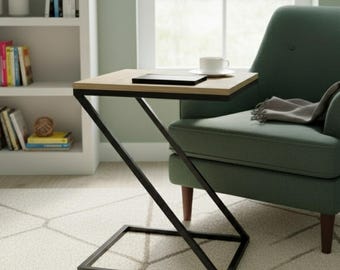 Modern Metal and Wood End Table, Minimalist Sofa Side Table for Coffee or Laptop