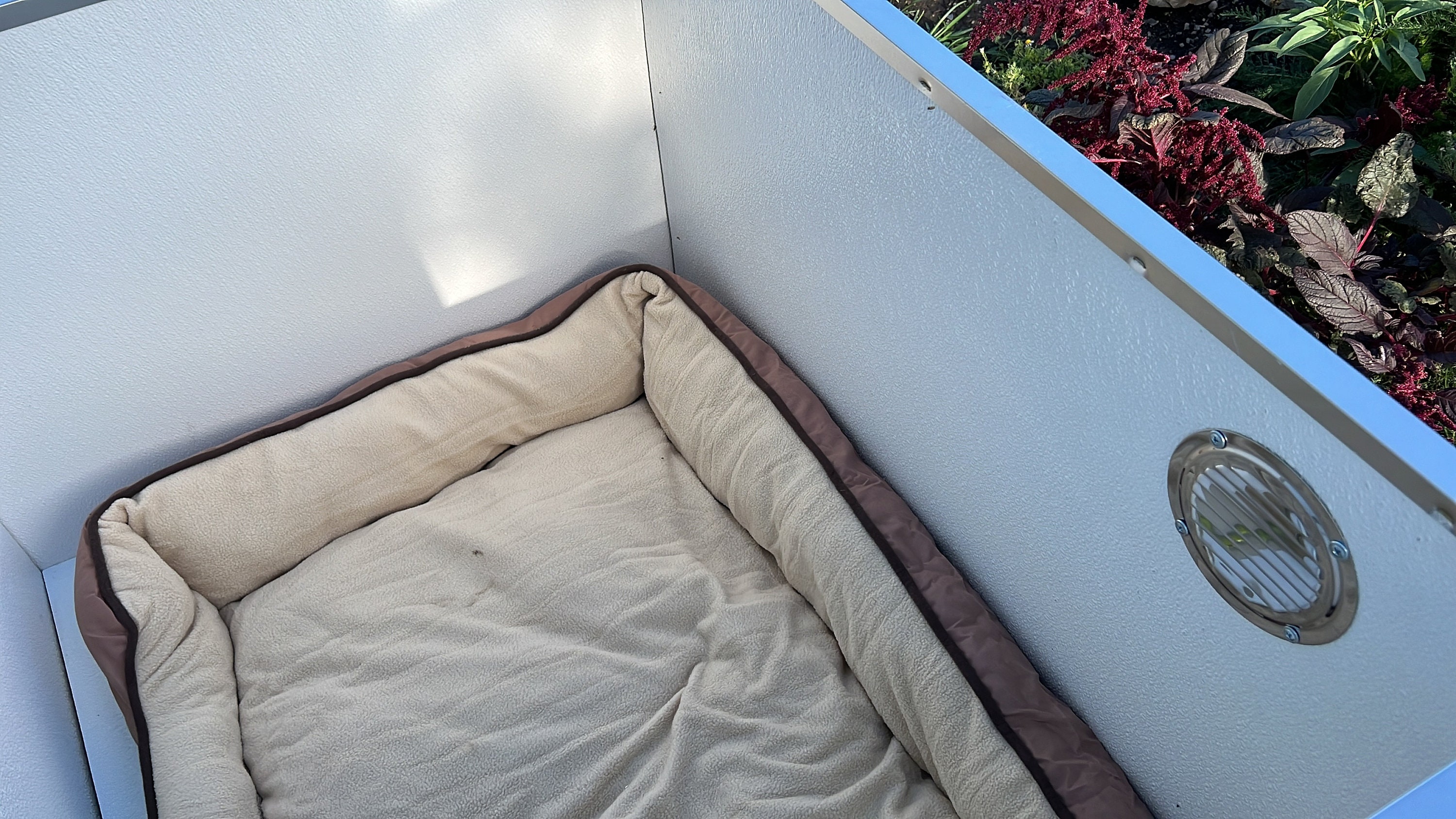 The Cube Aluminum Insulated Dog House 26 Tall Etsy