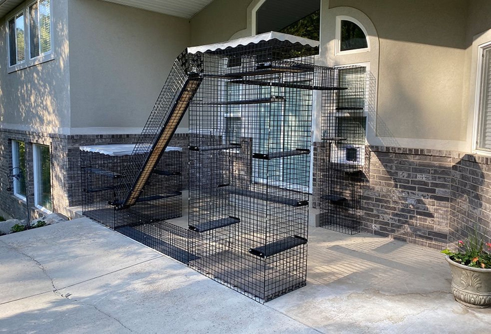 6piece Residential Retreat Catio Indoor & Outdoor Cat Enclosure, Pet