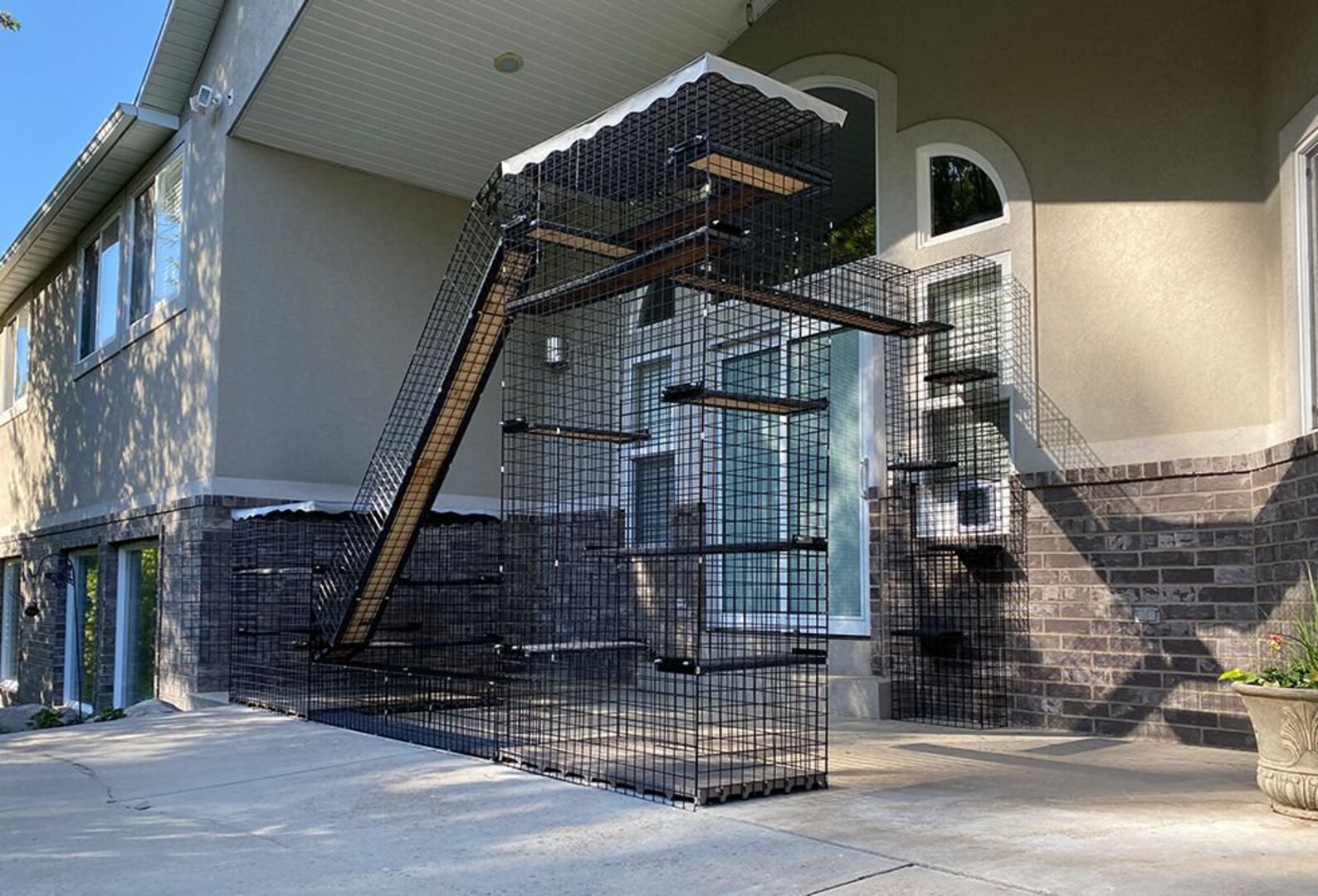 6piece Residential Retreat Catio Indoor & Outdoor Cat Enclosure, Pet