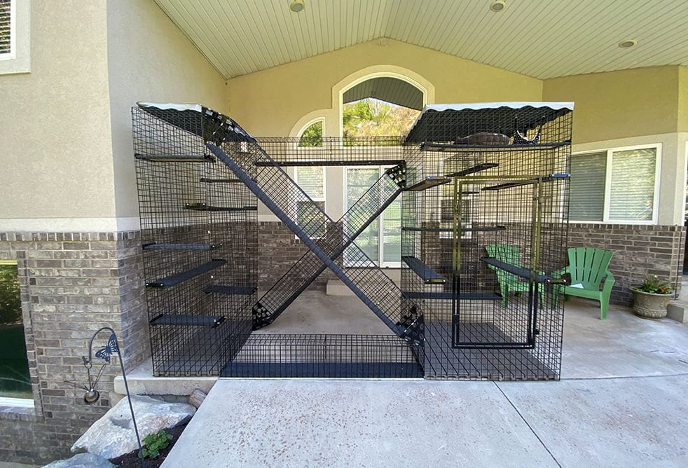 8piece Urban Forest Catio Indoor & Outdoor Cat Enclosure, Pet