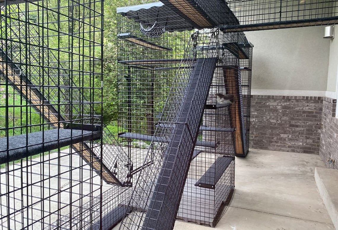 8piece Urban Forest Catio Indoor & Outdoor Cat Enclosure, Pet Enclosure, Cat Furniture, Pet