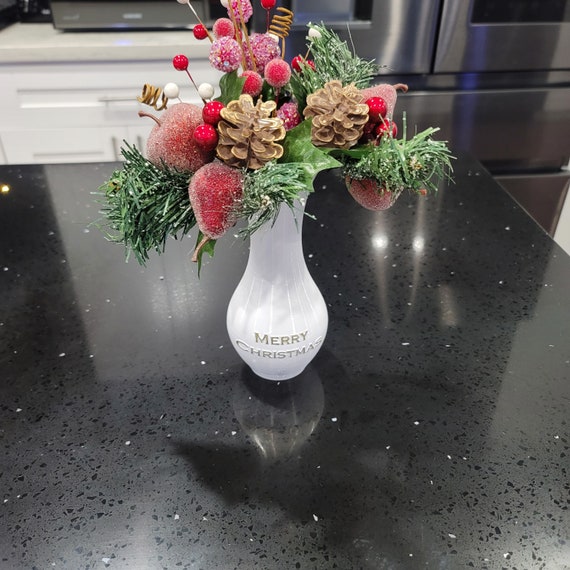 Merry Christmas Vase | Gold colored letters | Glaze coated | Water Proof | 3D Printed.