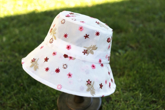 Floral Cotton Yarn Bucket Hat, Embroidery Bucket Hat, Vintage, Retro, Fishing Hat, Billabong Hat, Urban Outfitters, Foldable, Women