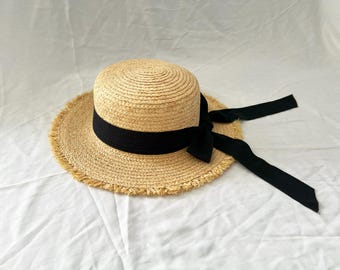 Natürlicher Raffia Strohhut mit schwarzem Band, Sonnenhut, Strandhut, Sommerhut, Vintage Hut, Reisehut