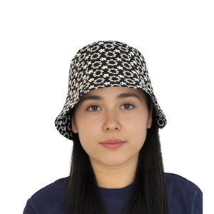 Embroidery Floral bucket hat