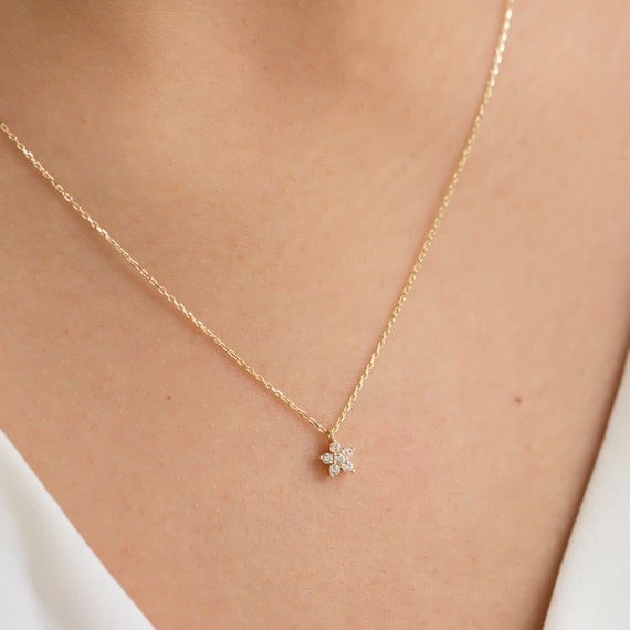 14k Gold Star Necklace / Star Pendant / 14k Gold Star