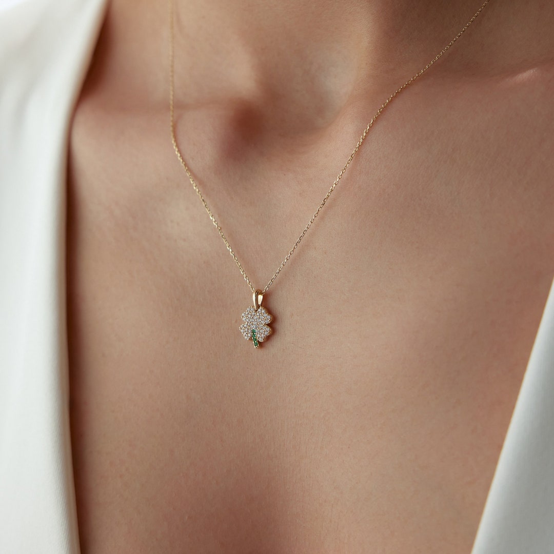 Collier En Argent Rhodié Chaîne Avec Pendentif Trèfle D'oxydes Bleus Et Coeur 3922cm P 34846 Collier En Argent Rhodié Chaîne Avec Pendentif Trèfle D'oxydes Bleus Et Coeur 3922cm P 34846