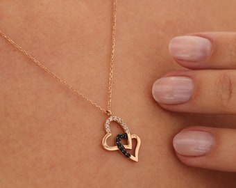 Gold Heart Necklace, Girlfriend Necklace, Heart Jewelry, Heart Pendant, Heart Necklace, Mama Necklace, Love Necklace, 14k Gold Necklace