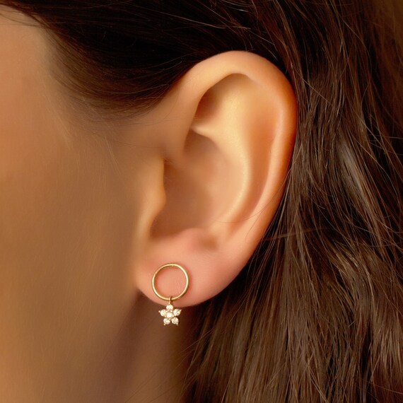 Tiny gold star earrings deals