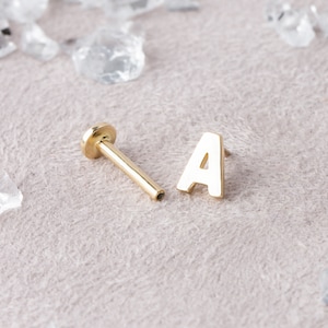 Piercing Tragus, Piercing de Letra, Piercing Inicial, Piercing Conch, Monograma Stud, Brinco Inicial, Piercing Helix, Presente de 21º Aniversário