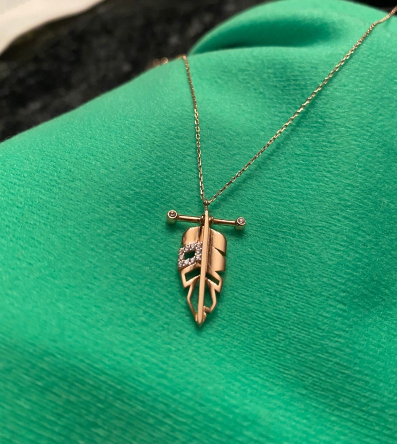 Feather Necklace, 14k Solid Gold Layered Feather Pendant, Freedom Symbol Charm, Native Lovers Present, Bohemian Look, Tiny Leaf Pendant