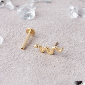 Gold Schlange Piercing, Schlange Ohrstecker, Schlangen Piercing, Schlangen Creolen, Schlangen-Turm-Piercing, Schlangen-Turm-Ohrringe, Helix-Piercing