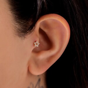 Brinco de estrela com pedra de zircônia de ouro maciço 14K, brinco de estrela delicado, piercing de estrela de ouro, piercing de tragus de ouro, brincos de pino de estrela, presente para ela