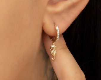 14k Gold Yellow Gold Dangle Sea Horse Detailed Hoop Earrings, Hoops Earrings, Seahorse Earrings, Gold Hoop Earrings, Animal Lover Earrings