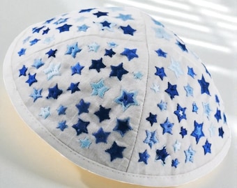 Kipá con bordado de estrellas azules y blancas / Yarmulke judío para niños / Regalo para Bar Mitzvah y Shabat