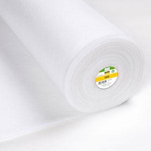 Könnte beinhalten: Eine weiße Rolle Vlieseline-Einlage mit einem gelben und grünen Etikett, auf dem "280" und "Vlieseline" steht.