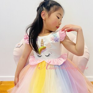 Niñas vestidas de unicornio hotsell