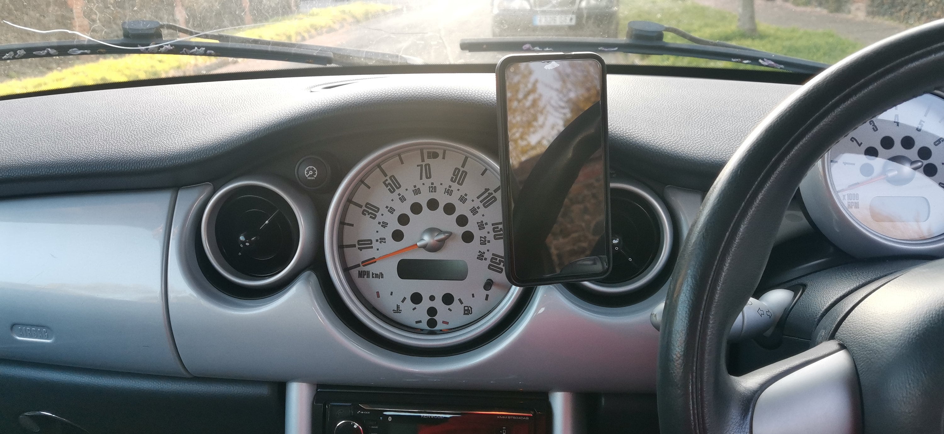 Auto Handyhalterung Tech Protect V3 Dashboard, Schwarz