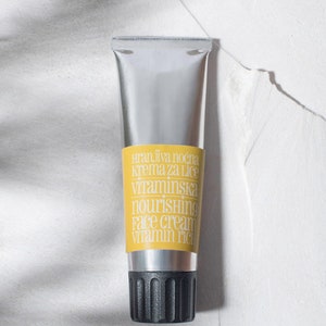 Vitamin Night Cream [raspberry extract and vitamins A, B3, B5 and E]