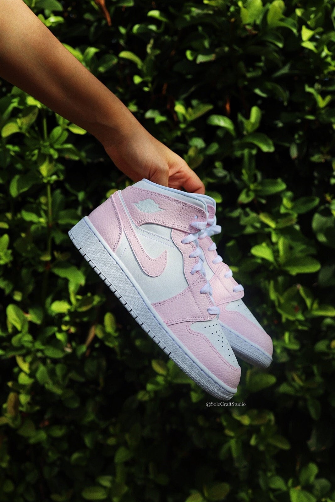 Light pink best sale jordans womens