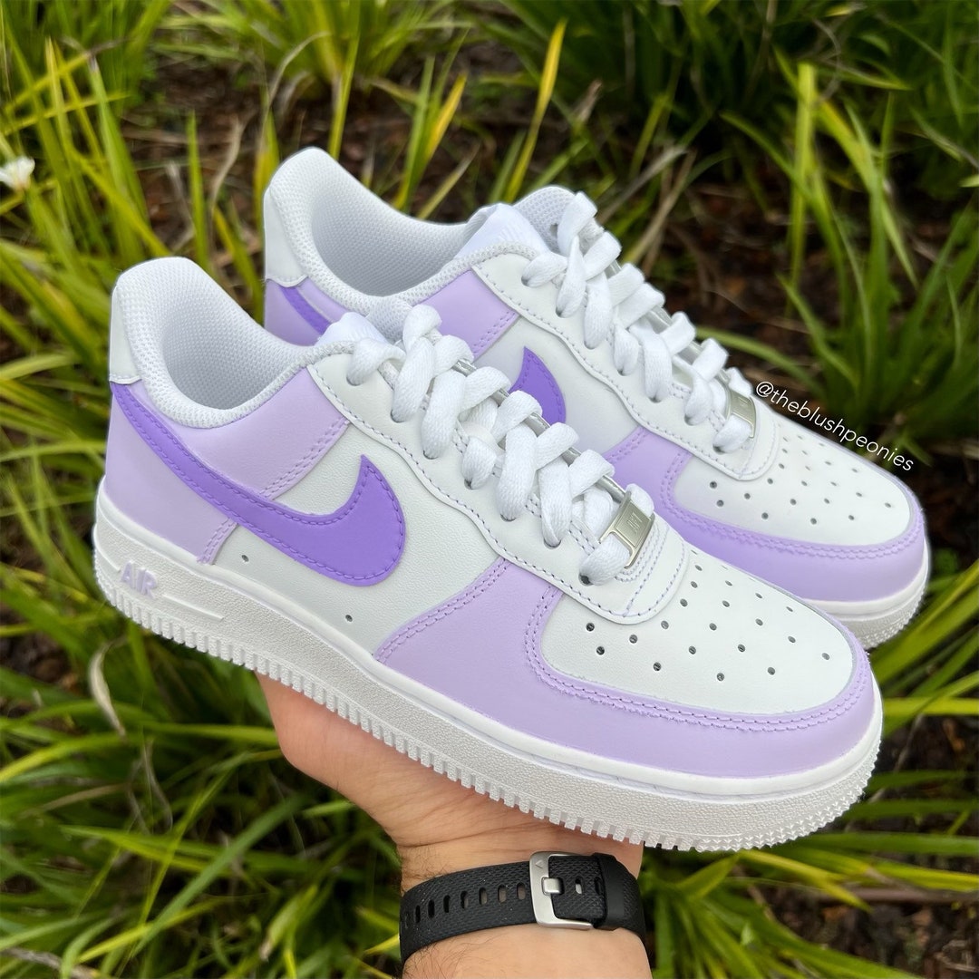 Woven Floral Panels Take Over This Women's Nike Air Force 1 Low
