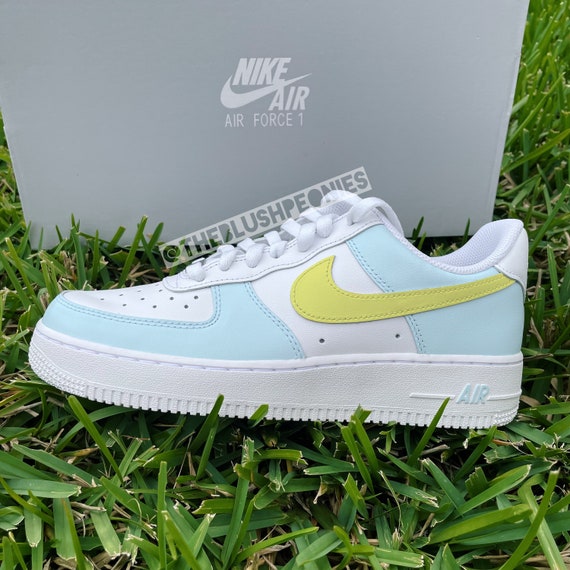 Custom Nike Air Force 1 Baby Blue con Yellow Swoosh - Etsy España