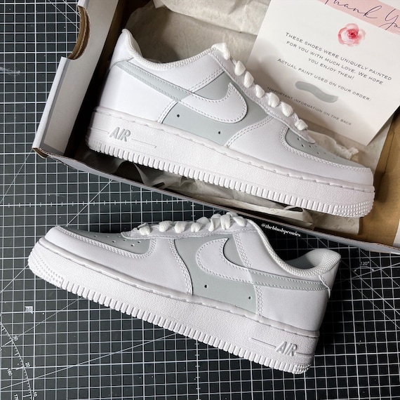 Zapatillas Nike Air Force 1 '07 LV8 J22 second hand for 150 EUR in