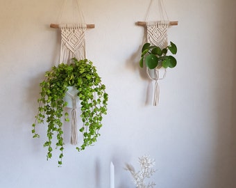 Makramee Pflanzenhänger im Boho / Hippie Stil, Blumenampel, Geschenkidee, Zimmerpflanzen Wandbehang