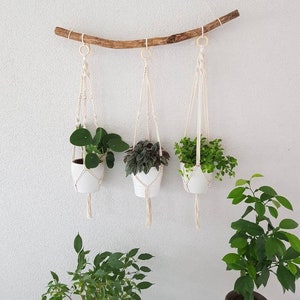 Macrame hanging basket, plant hanger, planthanger, gift idea, decoration, Mother's Day