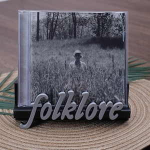 Whispers of Melody Folklore - Individuell angefertigtes 3D Gedrucktes CD Wand Display | Geschenkfertige Musikkunst für Albumliebhaber