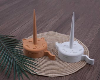 Purr-fect Custom Cat Yarn Holder 3D Printed, Multi-Color & Personalized Gift for Cat Lovers  Knitters  Quiet Spinning Yarn Dispenser Decor