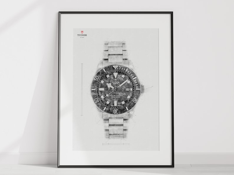 Peut inclure: Un croquis en noir et blanc d'une montre Tudor avec un cadran noir et des aiguilles argent&eacute;es. La montre a un bracelet argent&eacute; et une lunette noire avec des chiffres blancs.