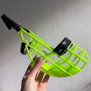 101 GREYHOUND Box Muzzle - Flo Green