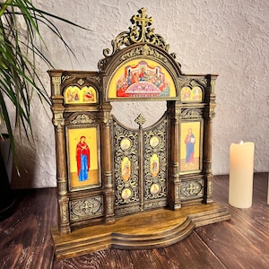 Renaissance Style Home Iconostasis: Wooden Prayer Corner, Saints Home Blessing