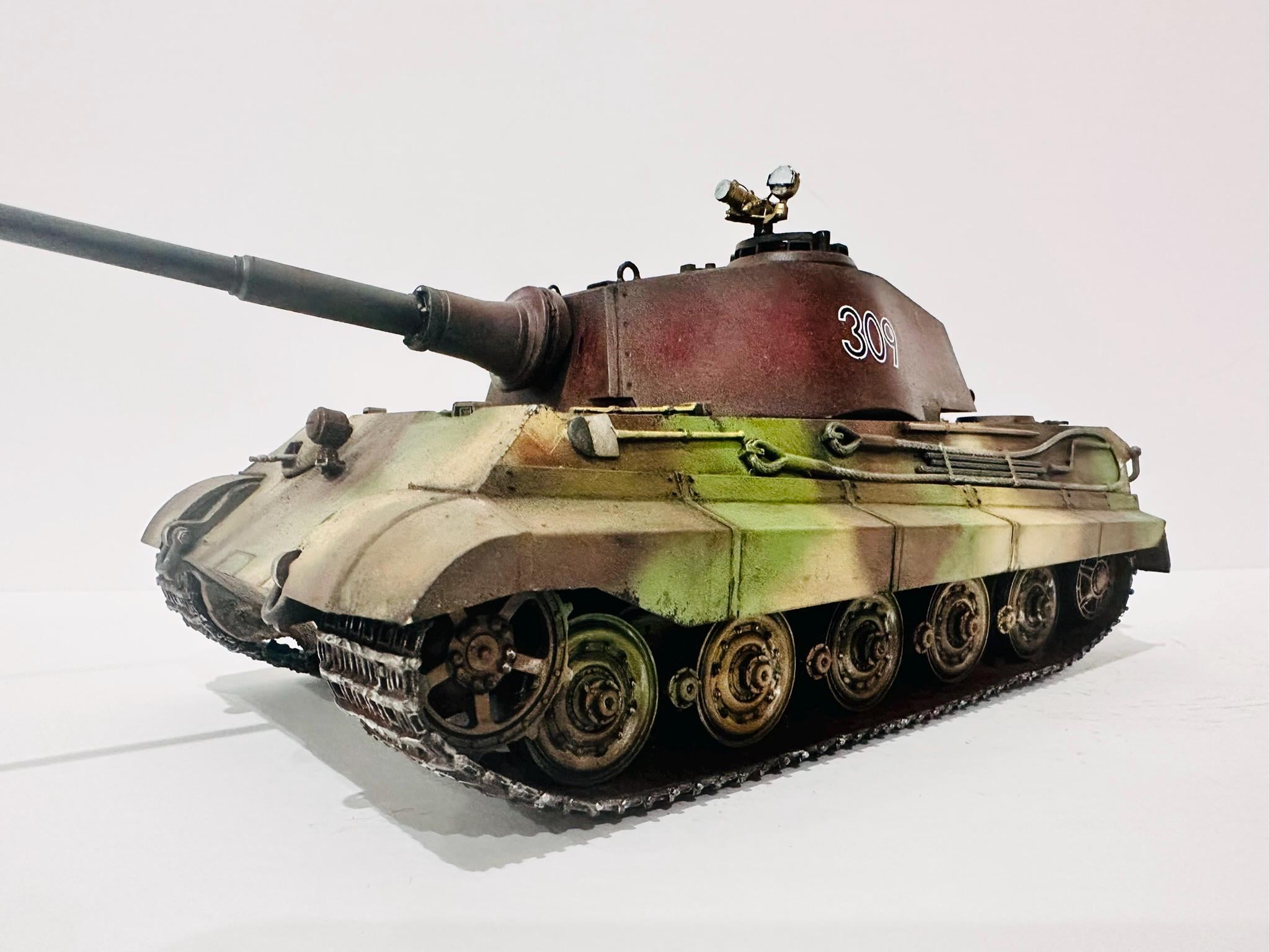Tank Panzer German 1/35 King Tiger (tiger II) WW2 AFV Model