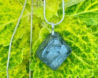 Beaded Natural Labradorite Stone Crystal Pendant On Silver Plated Chain Necklace. Healing Stone Necklace. 7 gram stone