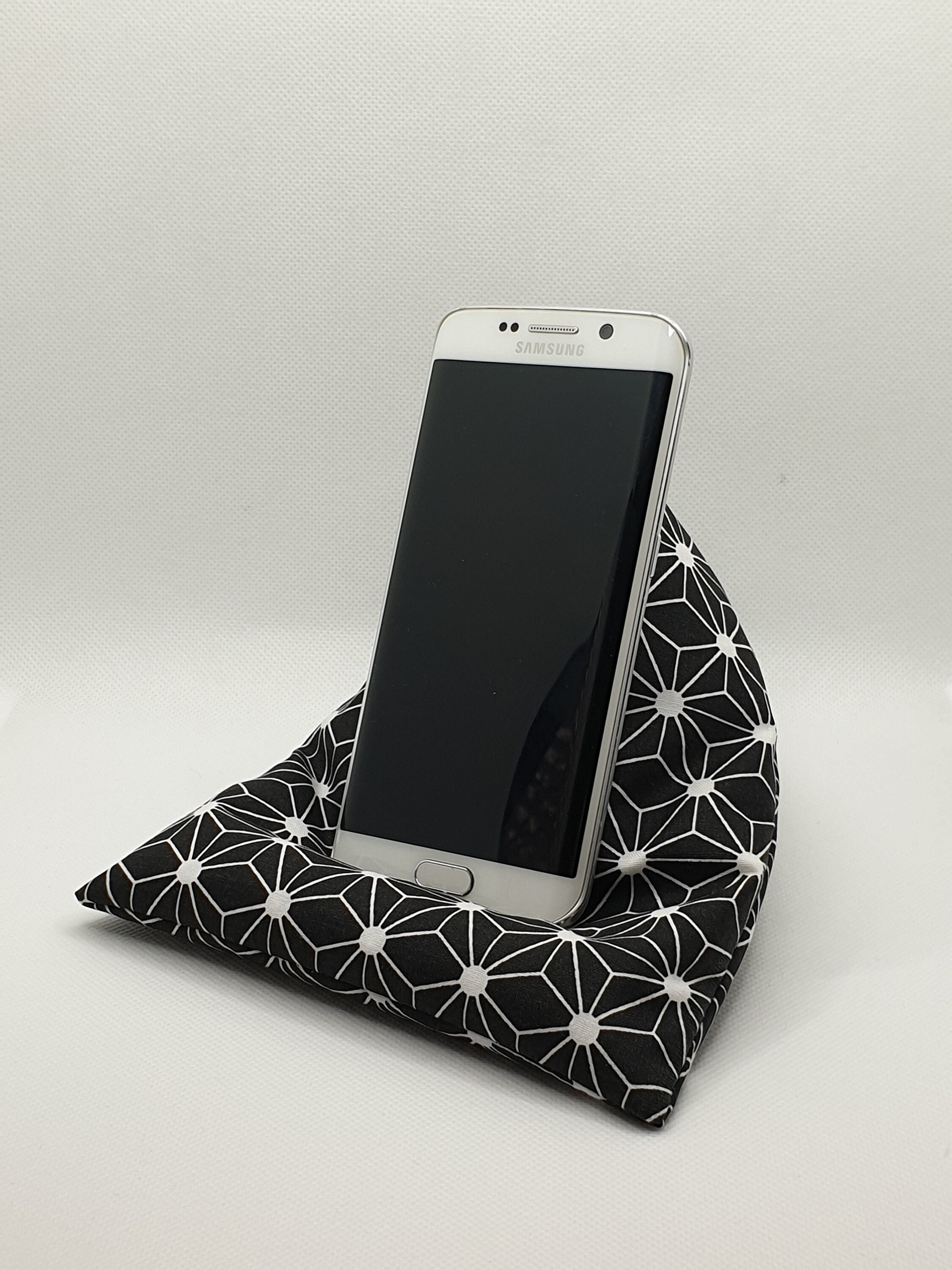 Phone beanie stand monochrome geometric phone beanie