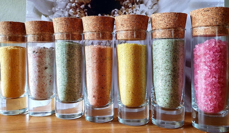 Herbal salts in a shot glass Red wine salt Coconut curry salt Wild garlic salt Steak salt Rose petal salt Basil salt Golden salt 60g image 3