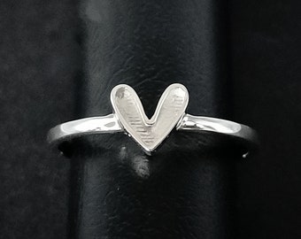 7mm Fancy Heart Shape Blank Bezel 925 Sterling Silver Ring, Good for Resin Work.