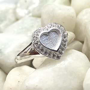 Heart bezel ring store