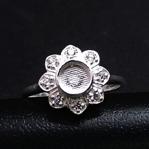 925 Sterling Solid Silver 5mm Round Blank Flower Bezel with CZ Setted Ring, Good for Resin & Ashes Work. Any Color Zircon Avaiable.