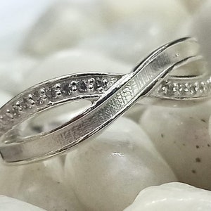 925 Sterling Solid Silver Infinity Ring with Blank Bezel and Zircon,Good for Resin & Ashes Work. Any Color Zircon Avaiable.