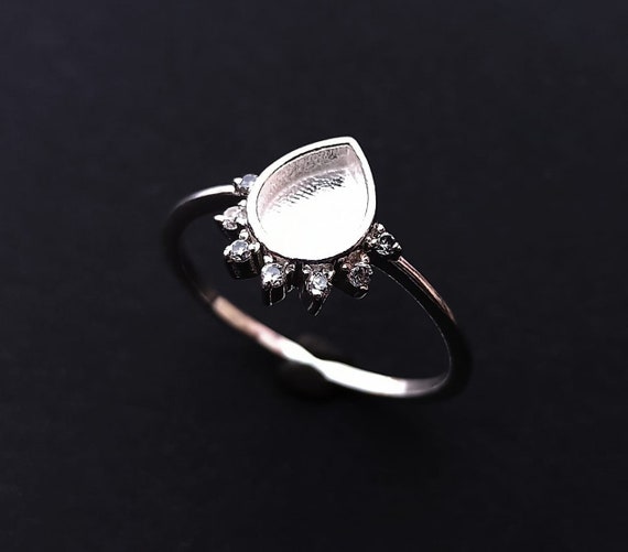 925 Sterling Solid Silver 6x8mm Pear Blank Bezel with CZ Setted Ring, Good for Resin & Ashes Work. Any Color Zircon Avaiable.