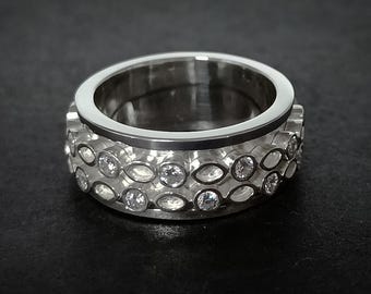 925 Sterling Solid Silver Spinner Ring, 2x4mm Marquise Shape Close