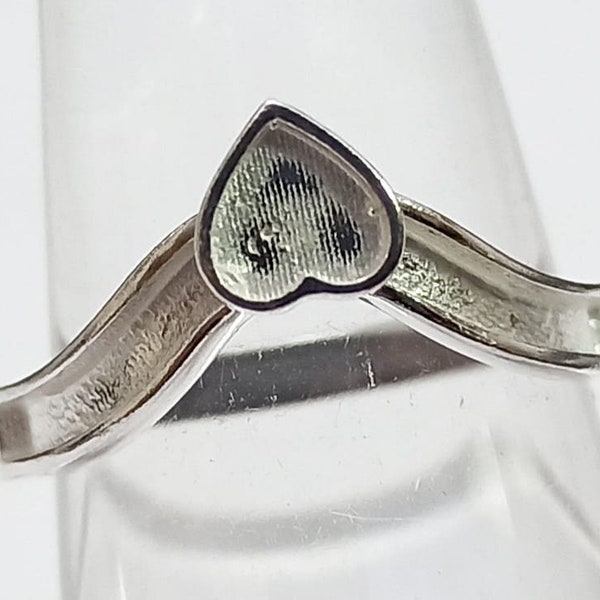 925 Sterling Silver 4mm Wide Edge Half Band Ring with 5mm Heart Shape Blank Bezel, Good for Resin, Inlay, Ashes work.