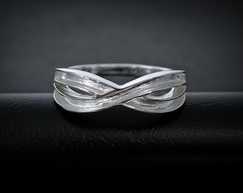 925 Sterling Solid Silver Infinity Ring with Blank Bezel, Good for Resin Work.