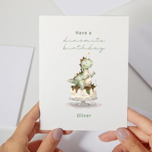 Carte d'anniversaire mignonne de Dino | Passez un anniversaire Dinomite | carte d'anniversaire de bébé dinosaure | Carte d'anniversaire pour petite-fille et petit-fils (C167)