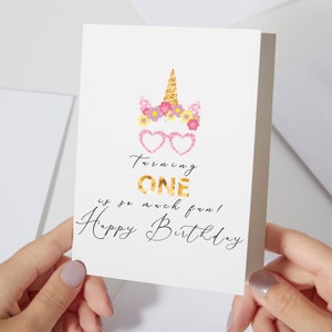 Carte de premier anniversaire Licorne | d'anniversaire personnalisée pour tout-petit ou bébé | Carte d'anniversaire de calligraphie | Carte d'anniversaire pour enfants (C17)